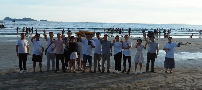 Winter Solstice Charity picture 12 size 800x359 This is a picture of the winter Solstice team out